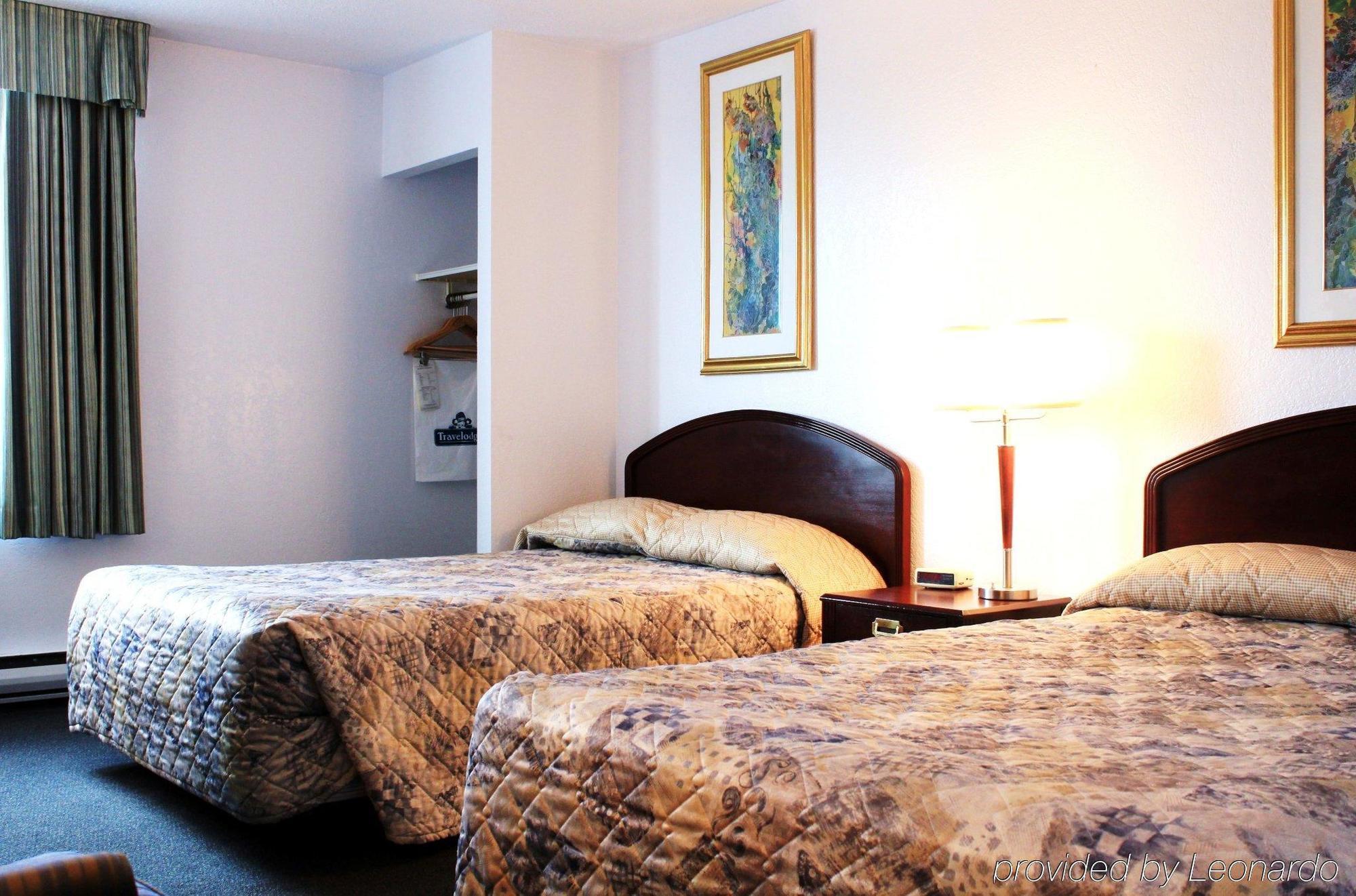 Emerald Hotel & Suites Calgary Airport Quarto foto