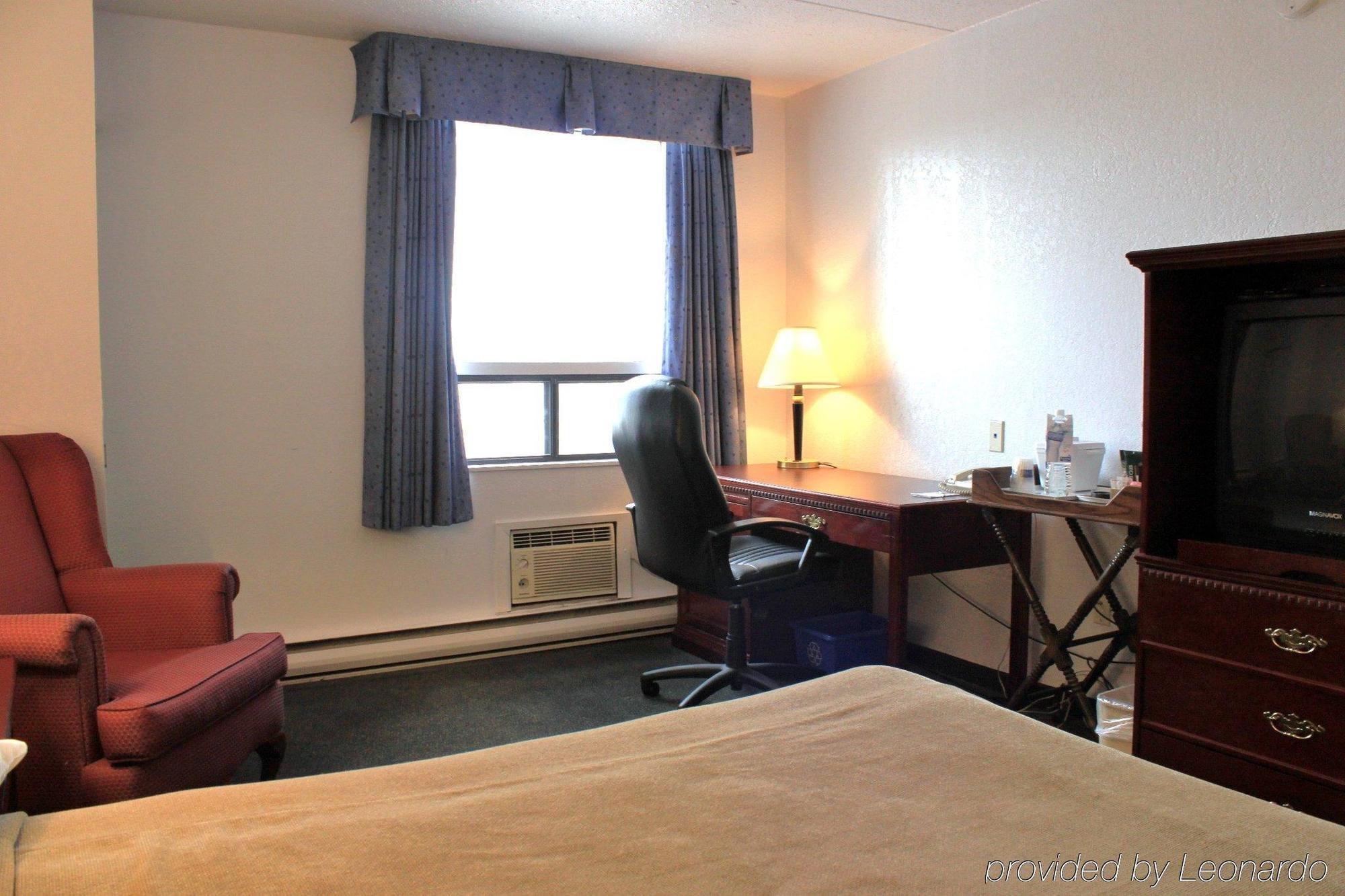 Emerald Hotel & Suites Calgary Airport Quarto foto
